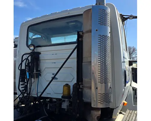 Cab INTERNATIONAL 8600 ReRun Truck Parts
