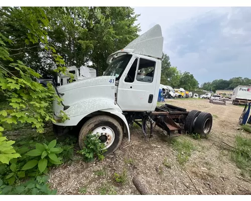 Complete Vehicle INTERNATIONAL 8600 West Side Truck Parts