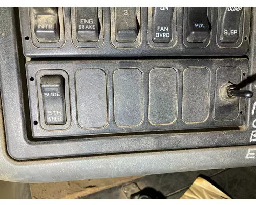 International 8600 Dash Assembly