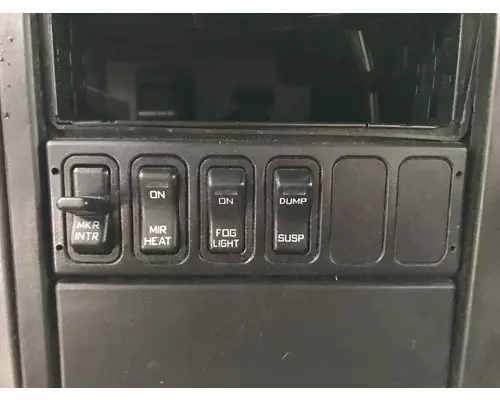 International 8600 Dash Assembly