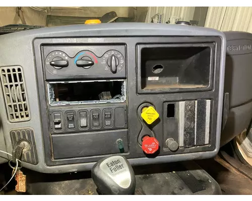 International 8600 Dash Panel