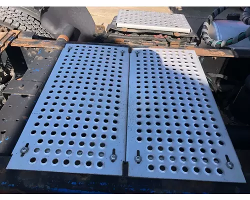 International 8600 Deckplate