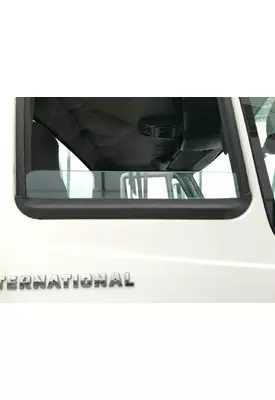 International 8600 Door Glass, Front