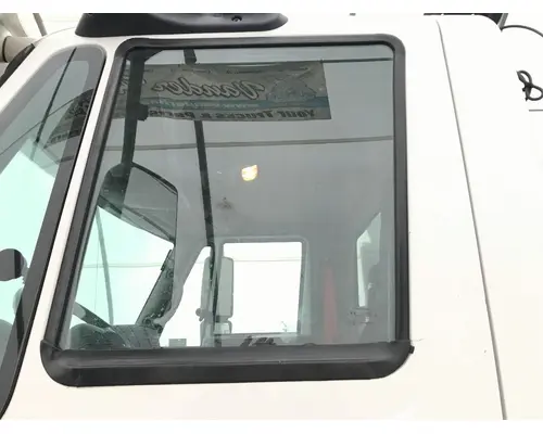 Door Glass, Front INTERNATIONAL 8600 Vander Haags Inc Cb