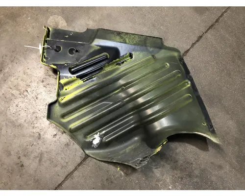 International 8600 Fender