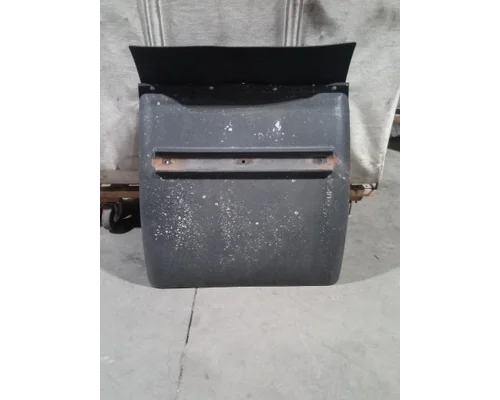 Fender INTERNATIONAL 8600 K &amp;amp; R Truck Sales, Inc.