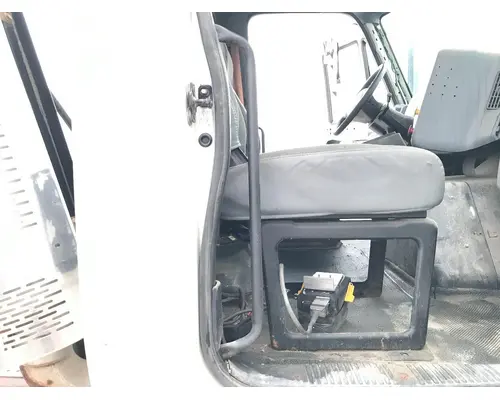International 8600 Grab Handle