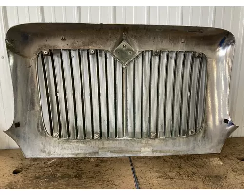 International 8600 Grille