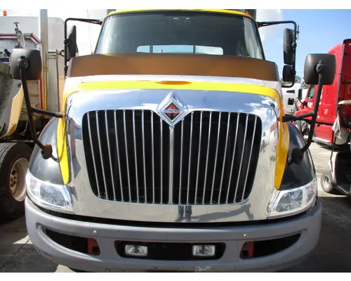 Hood INTERNATIONAL 8600 LKQ Heavy Truck - Tampa