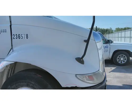 Hood INTERNATIONAL 8600 LKQ Heavy Truck - Goodys