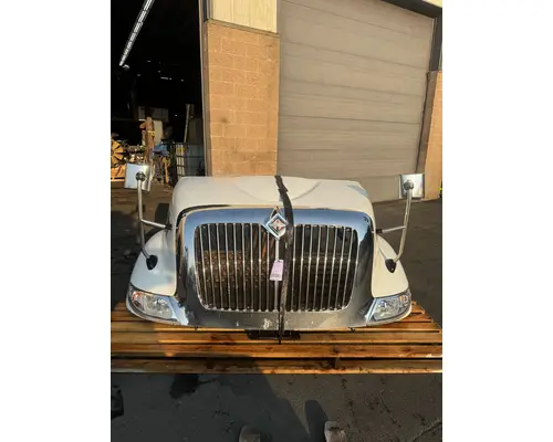 Hood INTERNATIONAL 8600 Camerota Truck Parts