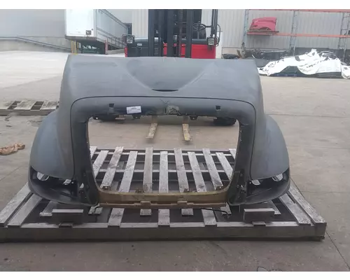 Hood INTERNATIONAL 8600 K &amp; R Truck Sales, Inc.