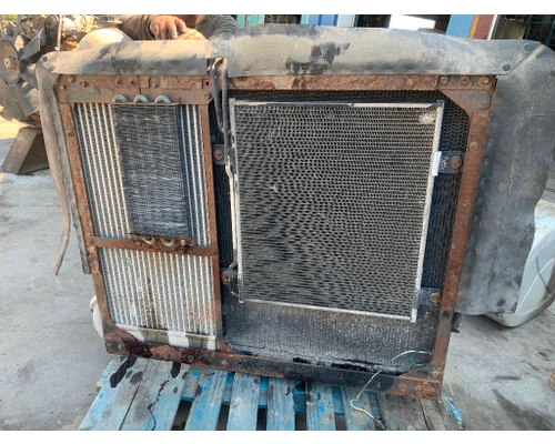 Radiator INTERNATIONAL 8600 Truck Salvage International Inc