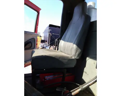 Seat, Front INTERNATIONAL 8600 LKQ Evans Heavy Truck Parts