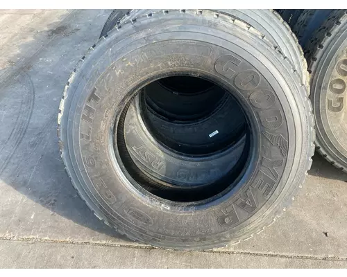 International 8600 Tires