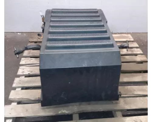 International 9100I Battery Box