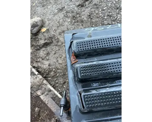 International 9100I Battery Box
