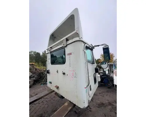 International 9100I Cab