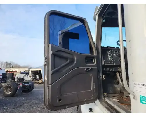 International 9100I Door Assembly, Front