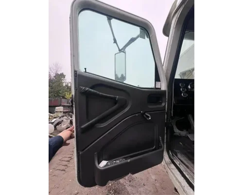 International 9100I Door Assembly, Front