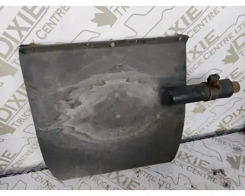 International 9100I Fender