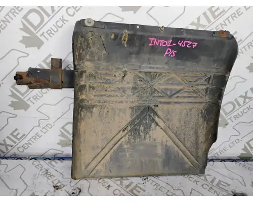 International 9100I Fender