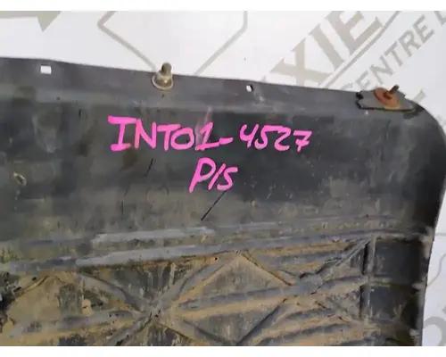 International 9100I Fender