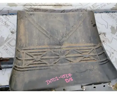 International 9100I Fender