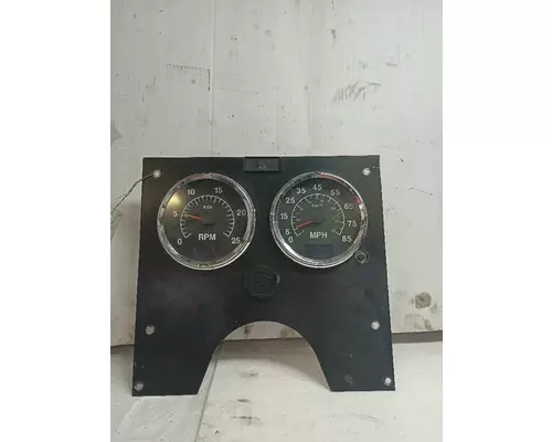 International 9100I Speedometer Head Cluster