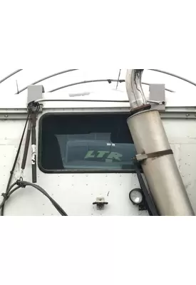 International 9100 Back Glass