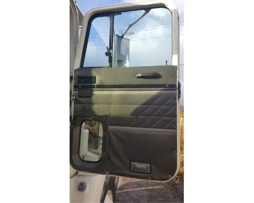 International 9100 Cab