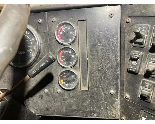 International 9100 Dash Assembly