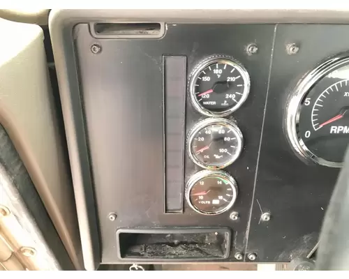 International 9100 Dash Assembly