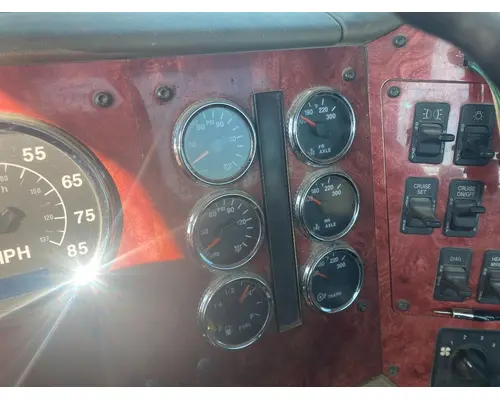 International 9100 Dash Assembly