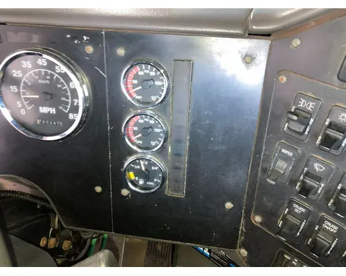 International 9100 Dash Assembly