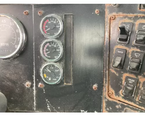 International 9100 Dash Assembly