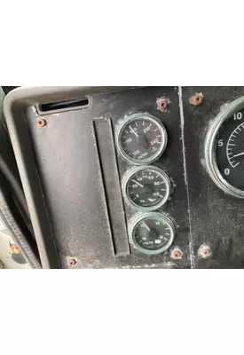 International 9100 Dash Assembly