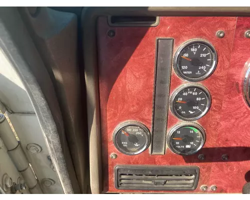 International 9100 Dash Panel