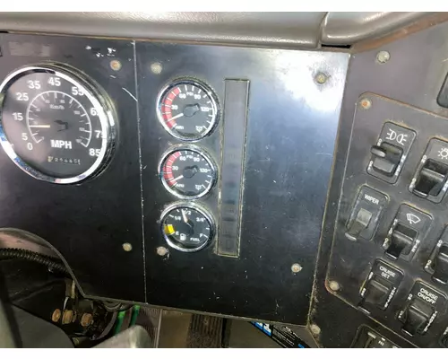 International 9100 Dash Panel