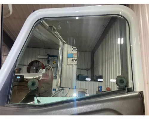 International 9100 Door Glass, Front