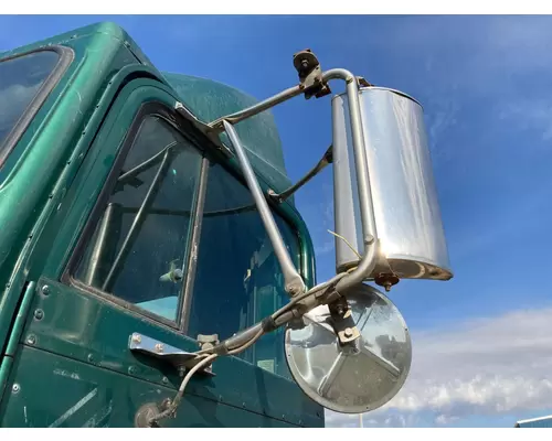 International 9100 Door Mirror