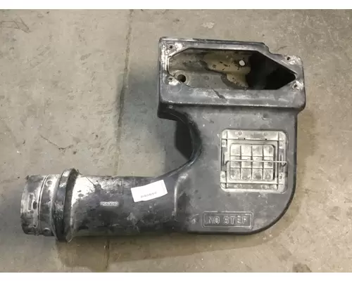 International 9100 Engine Misc. Parts