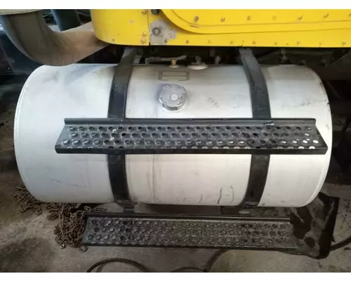 International 9100 Fuel Tank