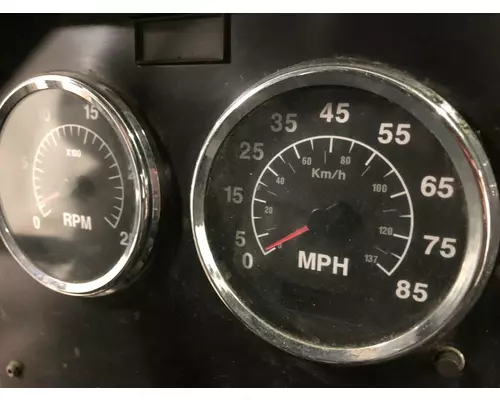 International 9100 Instrument Cluster