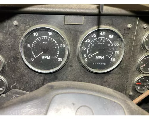 International 9100 Instrument Cluster