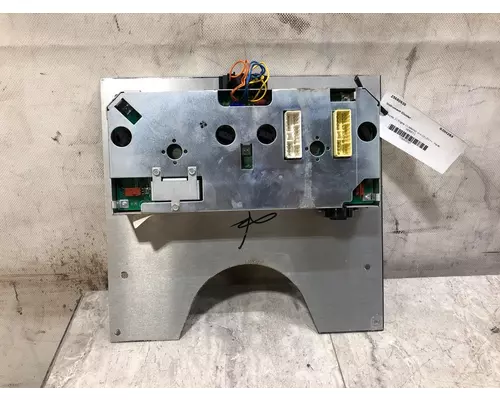 International 9100 Instrument Cluster