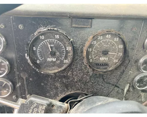 International 9100 Instrument Cluster