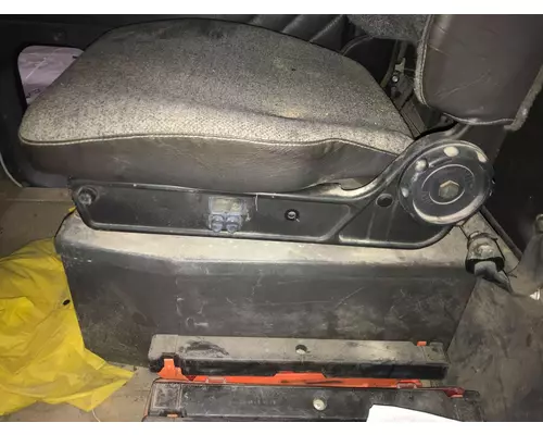 International 9100 Seat (non-Suspension)