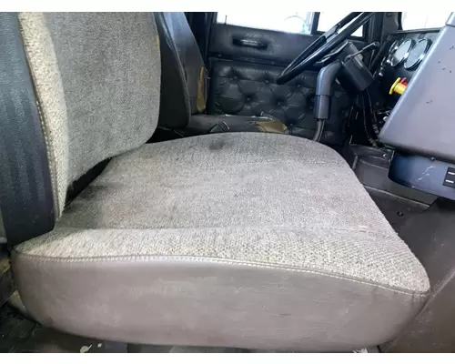 International 9100 Seat (non-Suspension)