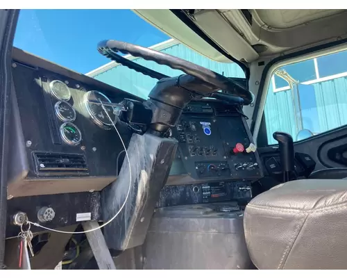 International 9100 Steering Column